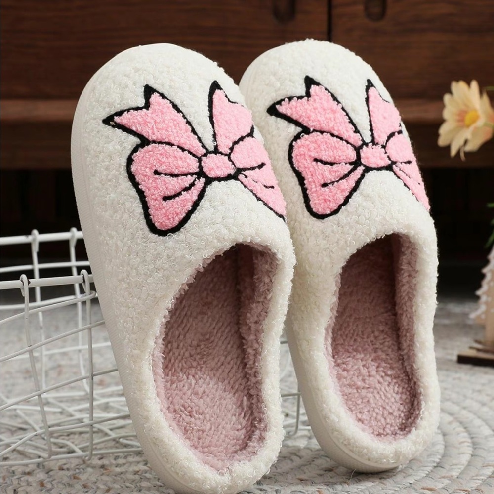 WOMEN’S BOWKNOT DESIGN PLUSH SLIPPERS! CASUAL, SOFT, COMFORTABLE!